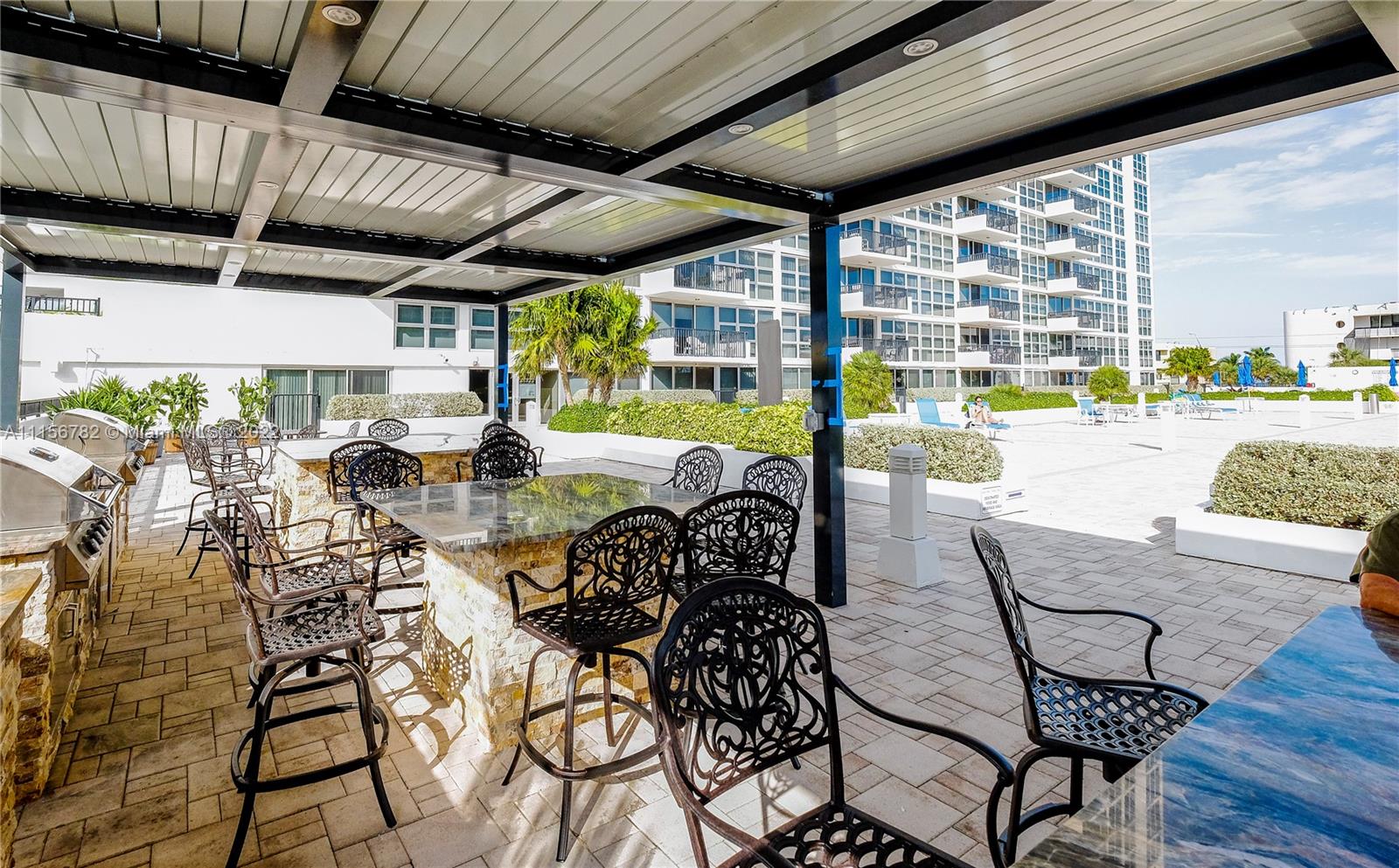 SILVER THATCH ATLANTIC PL - Residential