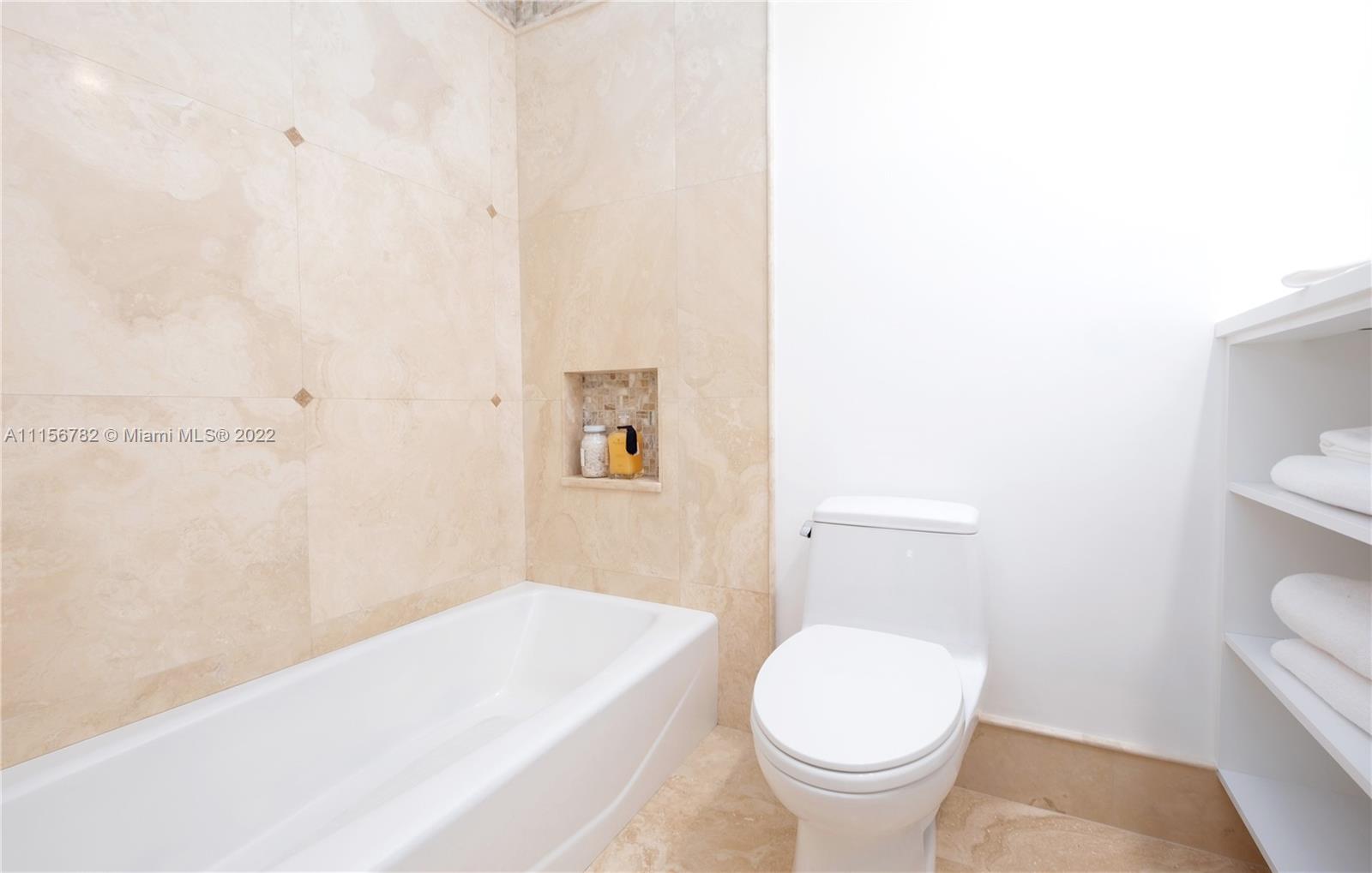 SILVER THATCH ATLANTIC PL - Residential