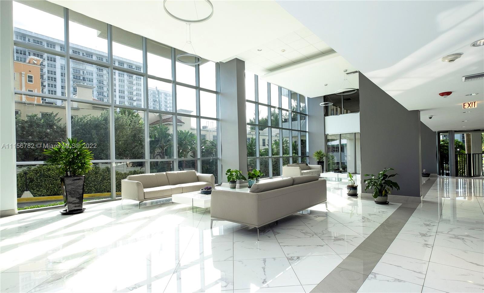 SILVER THATCH ATLANTIC PL - Residential