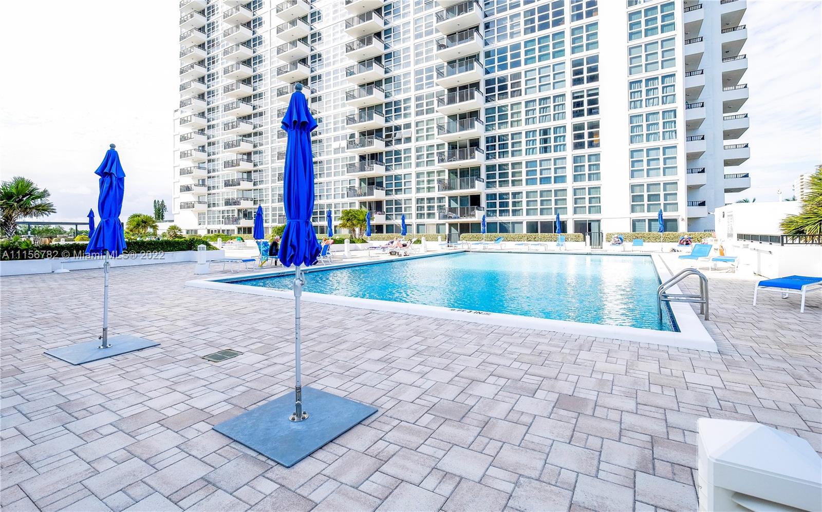 SILVER THATCH ATLANTIC PL - Residential