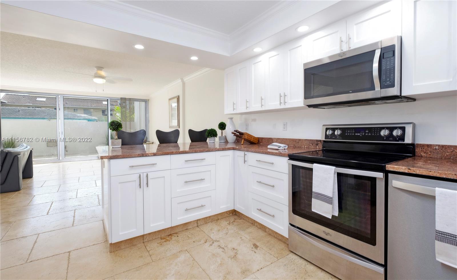 SILVER THATCH ATLANTIC PL - Residential