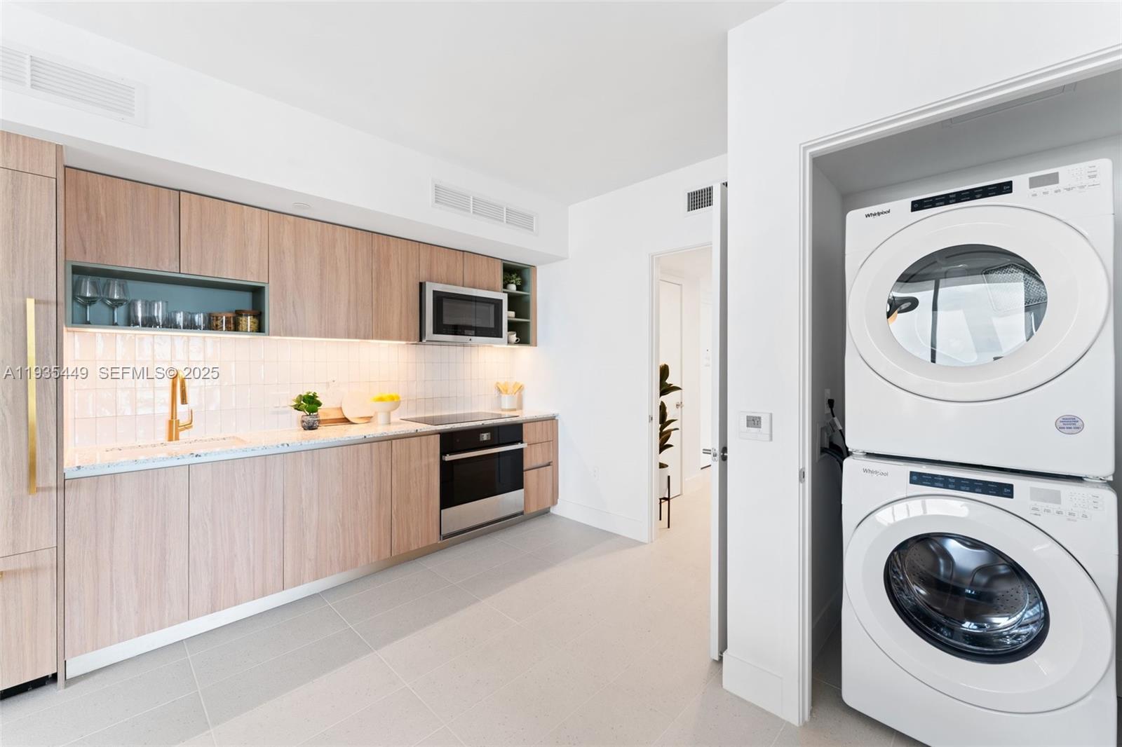 DOWNTOWN MIAMI - Residential