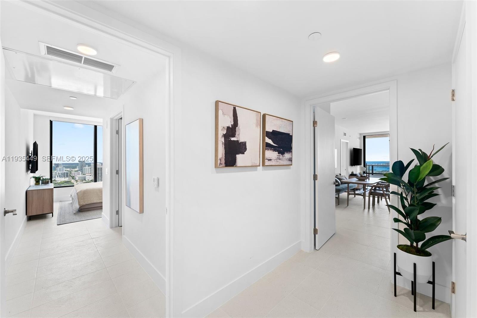 DOWNTOWN MIAMI - Residential