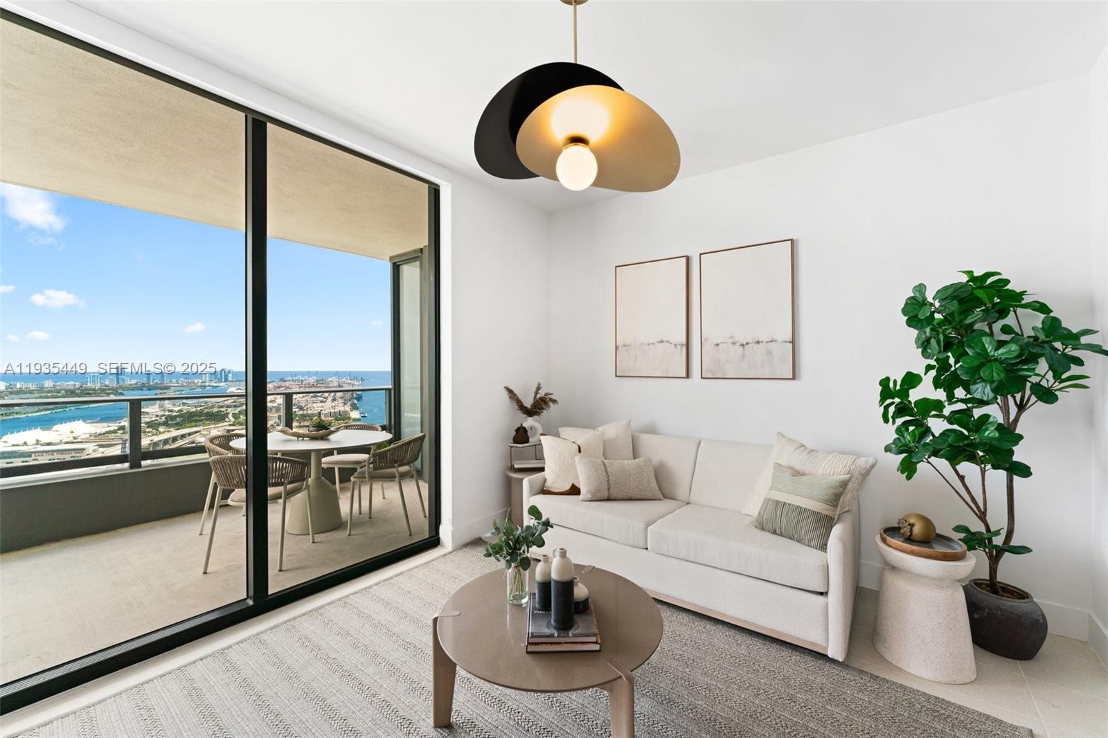 DOWNTOWN MIAMI - Residential