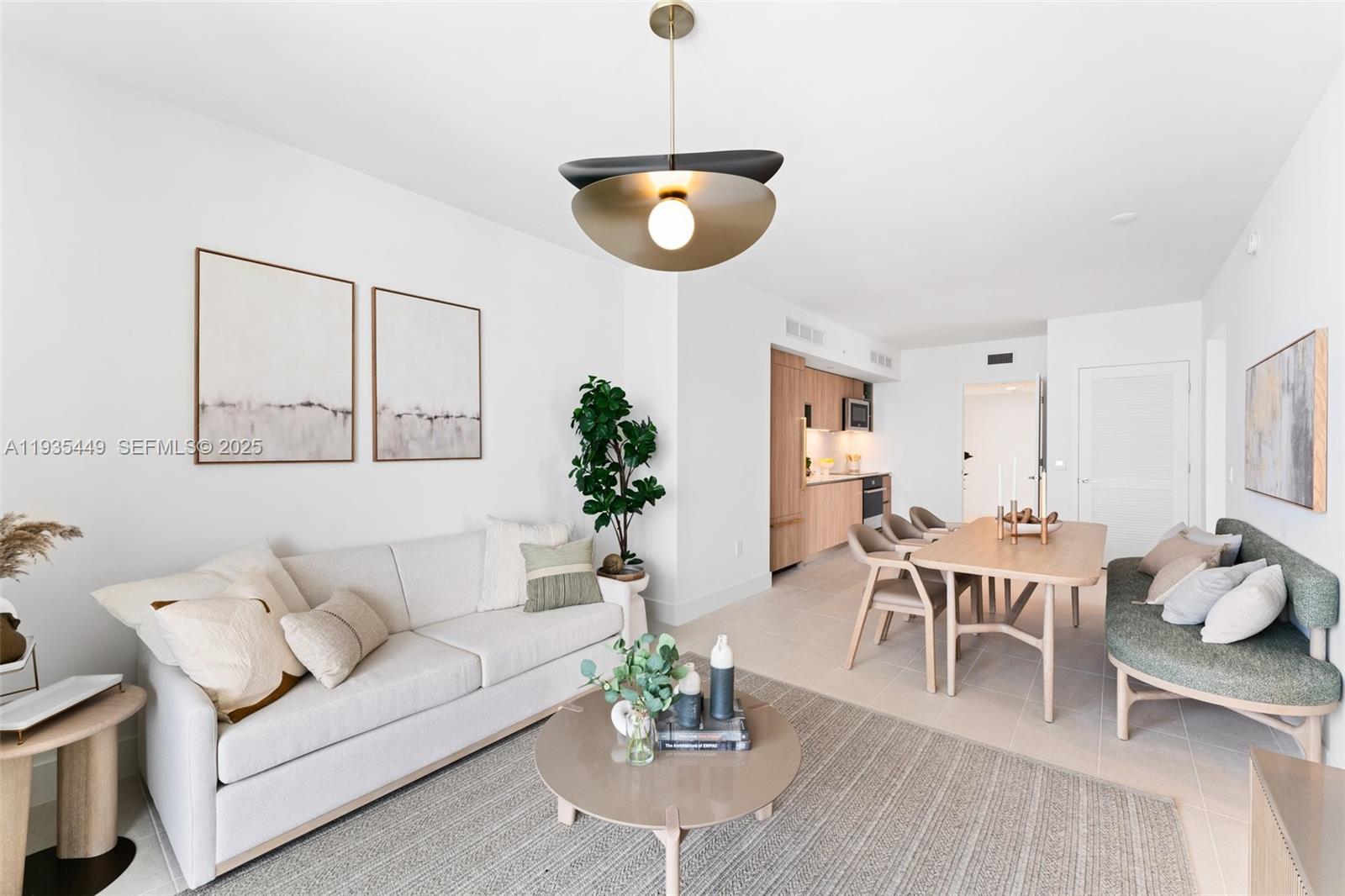 DOWNTOWN MIAMI - Residential