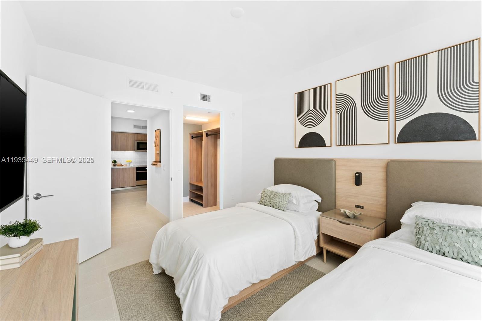 DOWNTOWN MIAMI - Residential