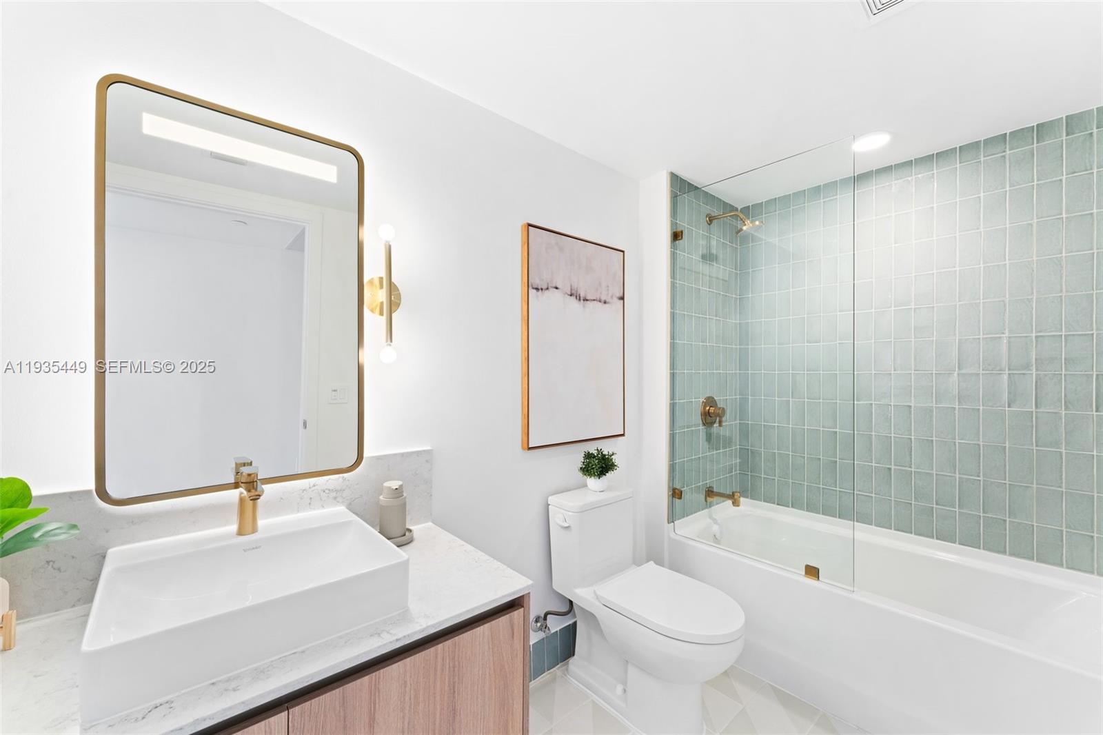 DOWNTOWN MIAMI - Residential