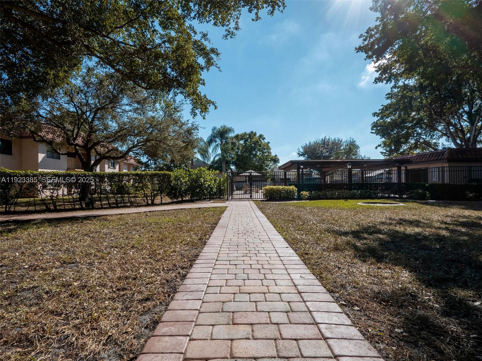 WATERSIDE VILLAGE THREE C - Residential