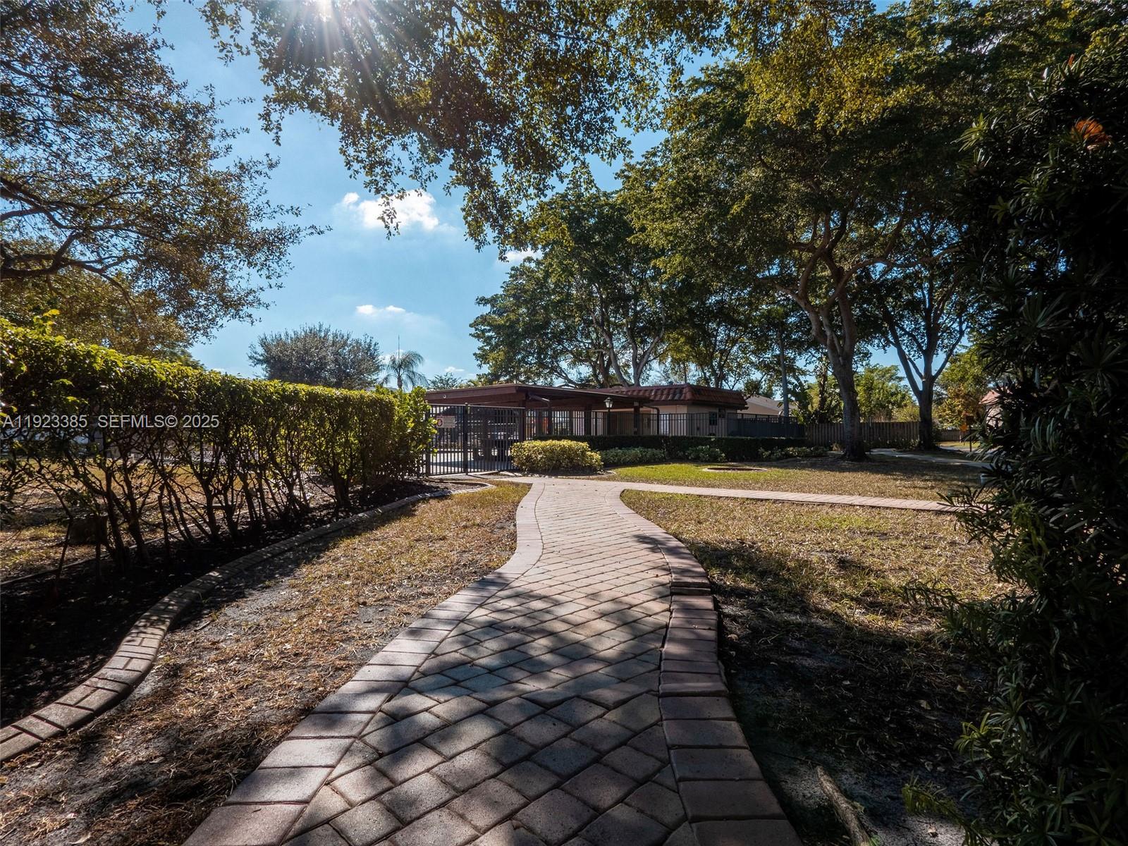 WATERSIDE VILLAGE THREE C - Residential