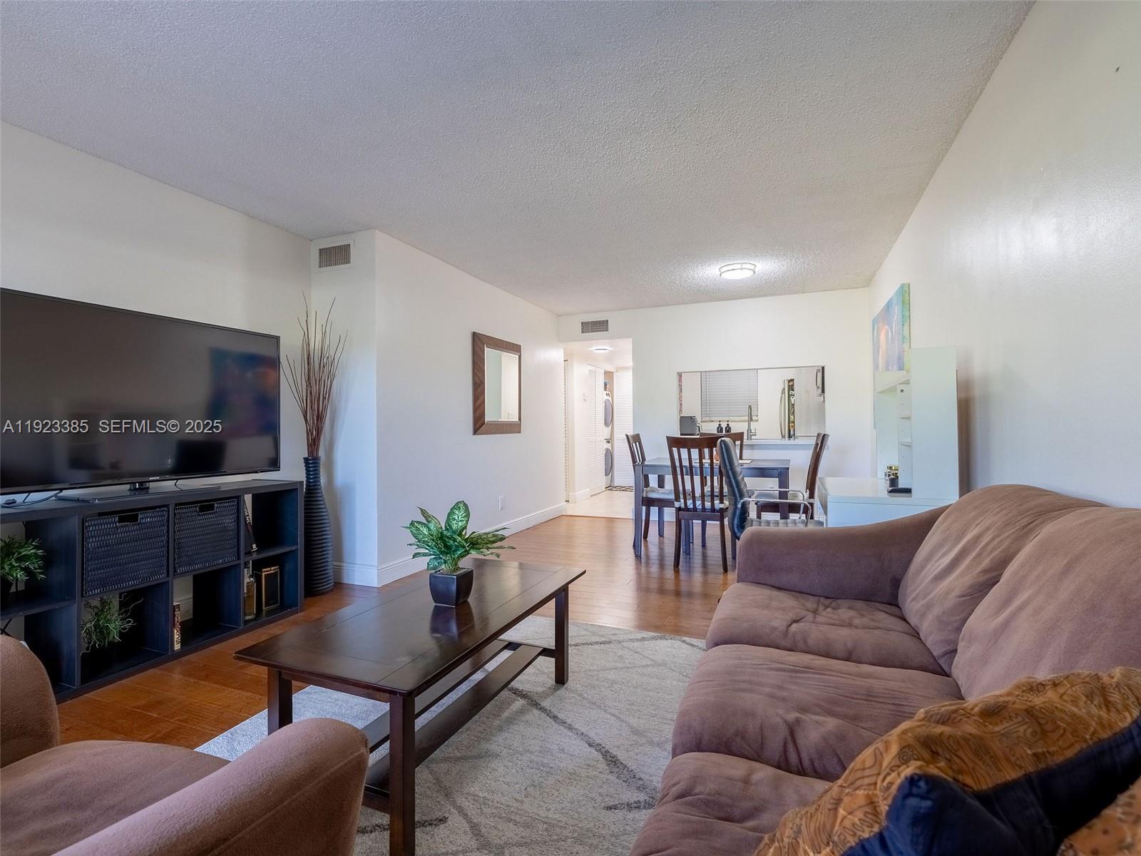 WATERSIDE VILLAGE THREE C - Residential