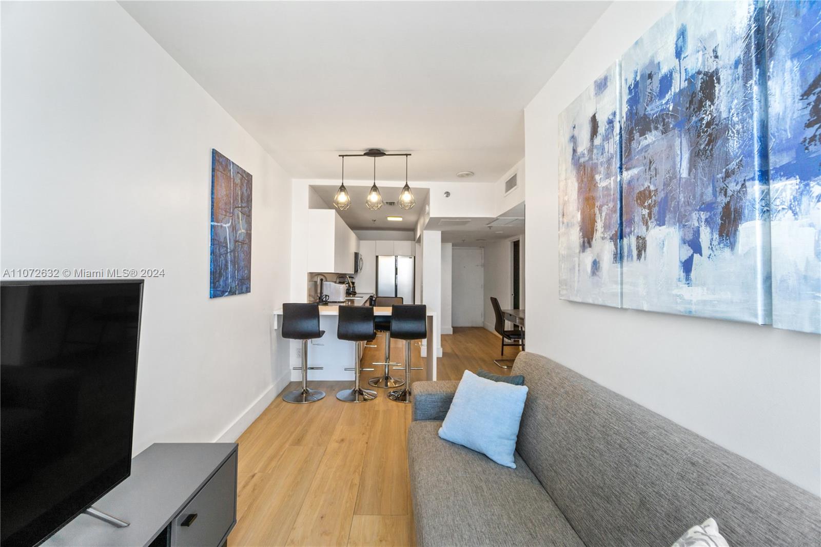 100 Lincoln Rd 1627