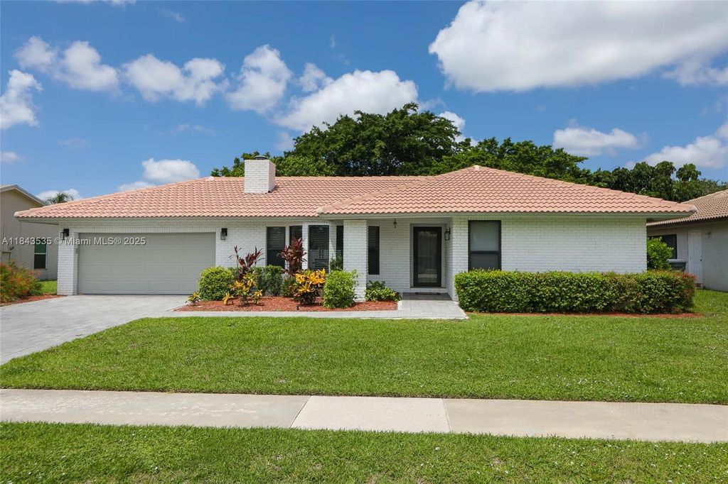 Photo of 21553 Chipmunk Ln, Boca Raton, FL 33428 (MLS # A11843535)