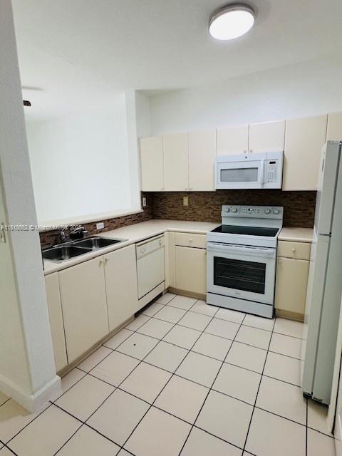 1661 SE 28th St 108