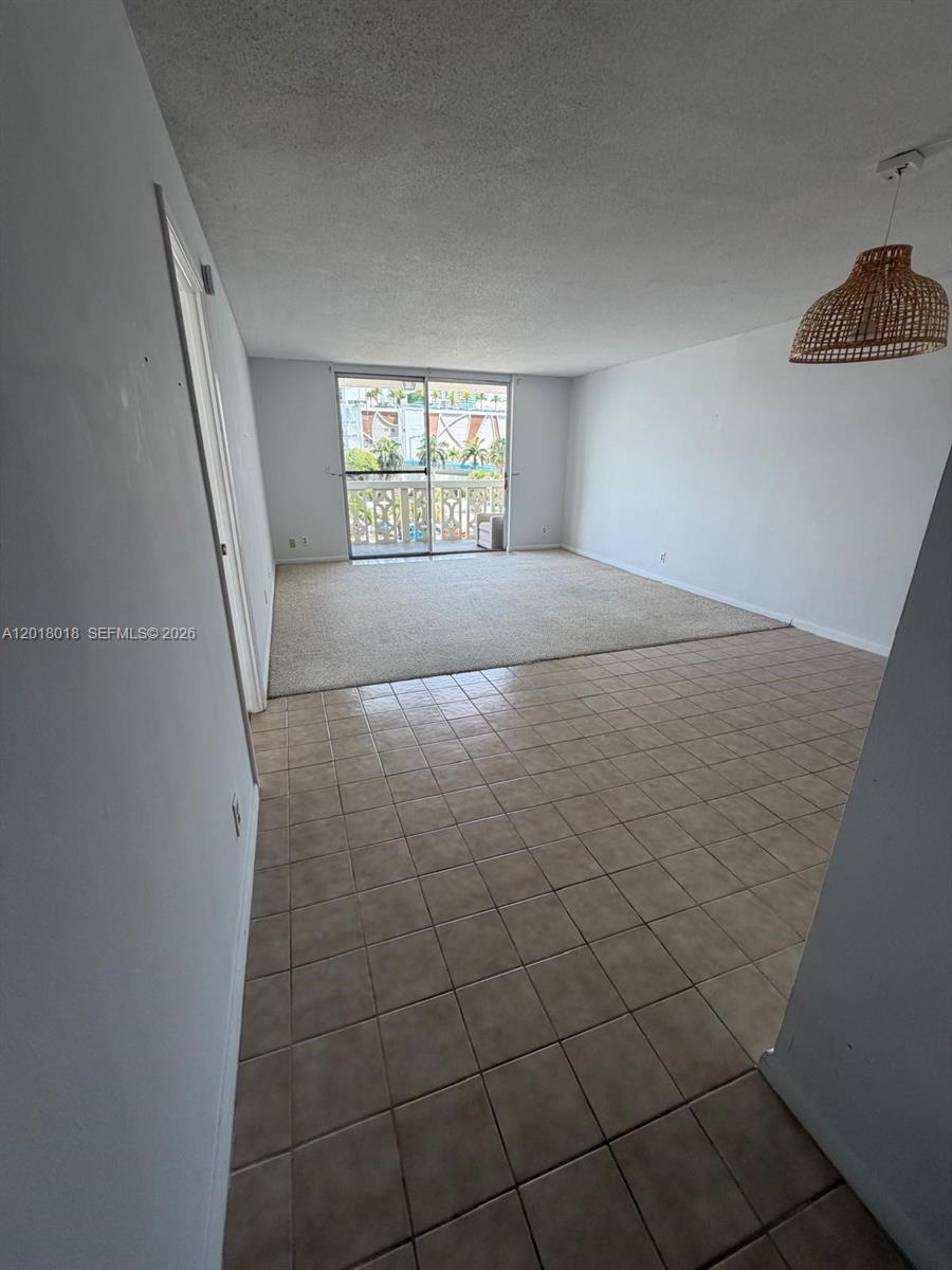 IMPERIAL TOWERS CONDO - Residential