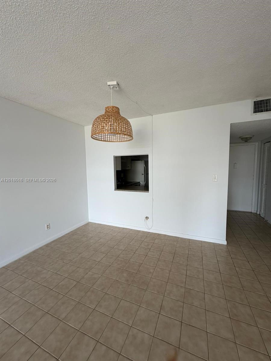 IMPERIAL TOWERS CONDO - Residential