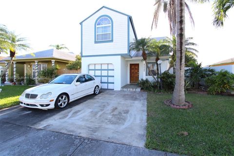Single Family Residence in Miami FL 15420 143rd Ave Ave.jpg