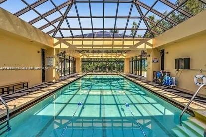 TOWERS OF QUAYSIDE CONDO - Residential