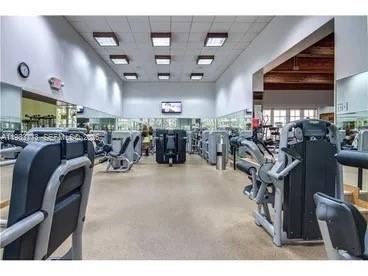 TOWERS OF QUAYSIDE CONDO - Residential