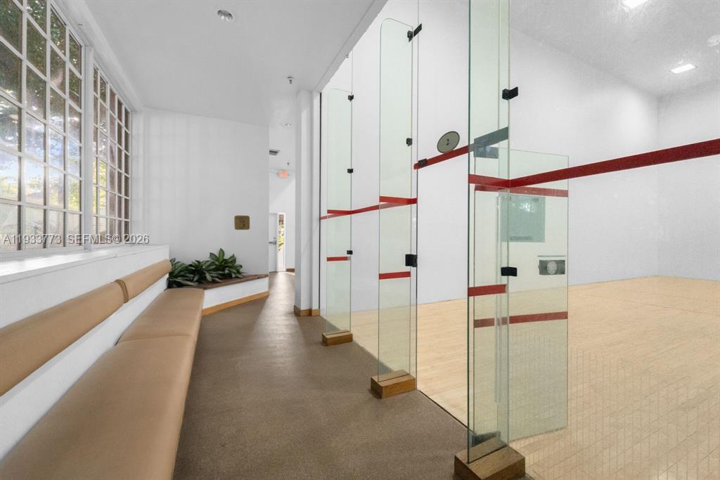 TOWERS OF QUAYSIDE CONDO - Residential