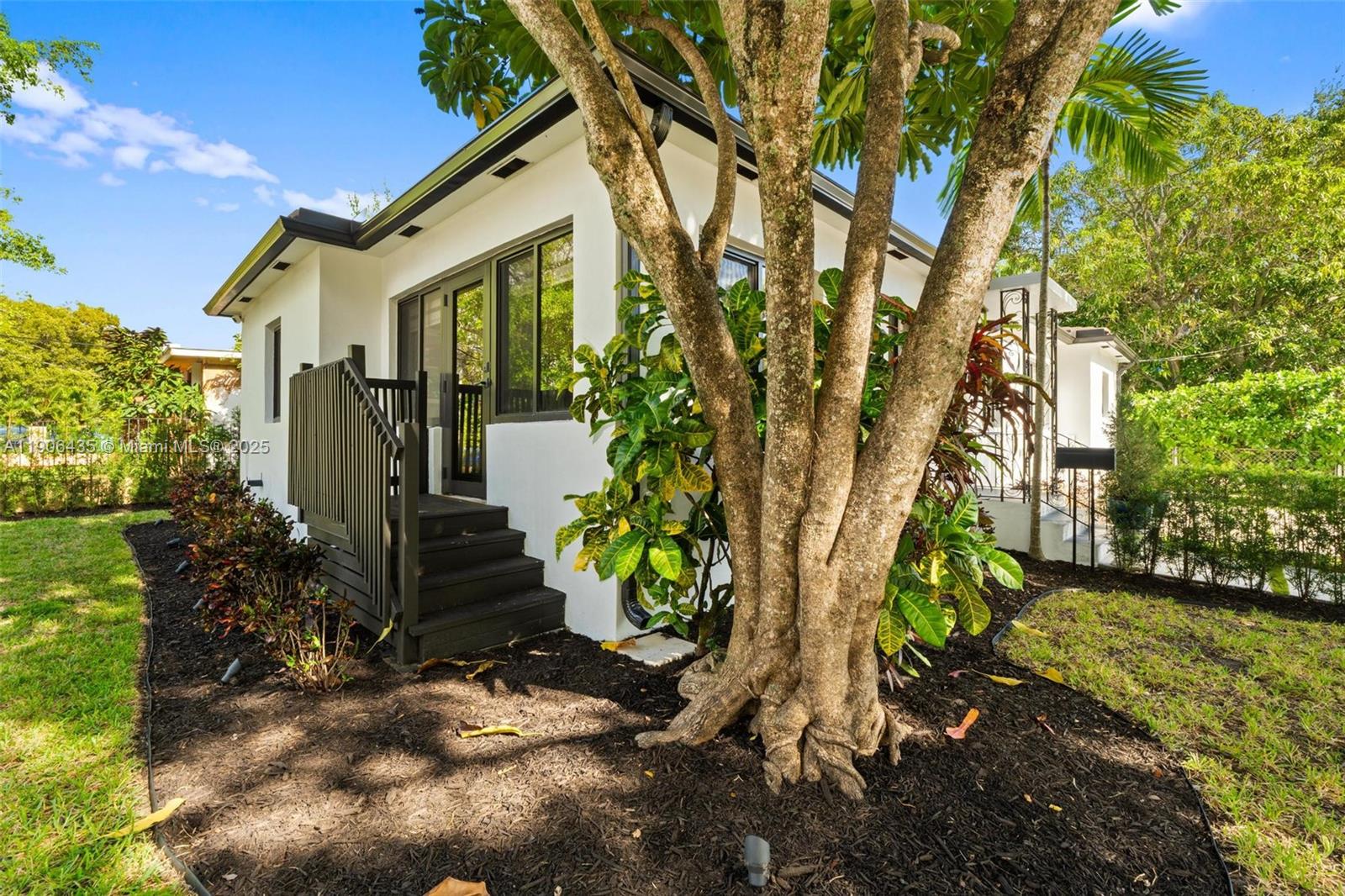 EAST SHENANDOAH - Residential