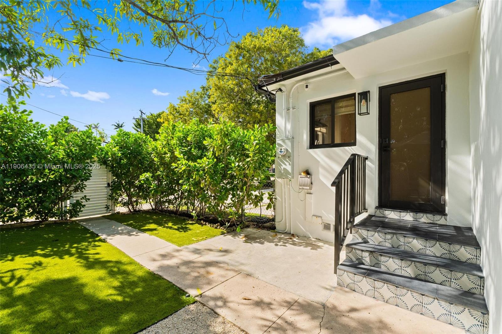 EAST SHENANDOAH - Residential