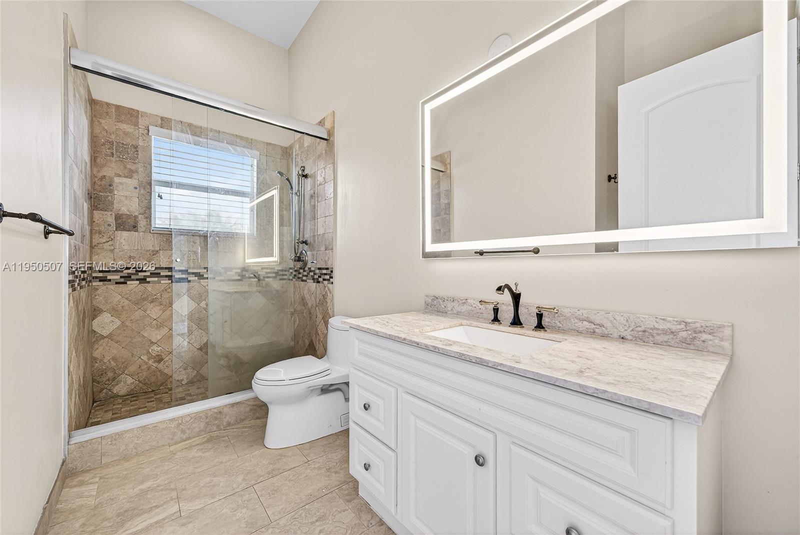 COUNTRY CLUB RANCHES SEC - Residential