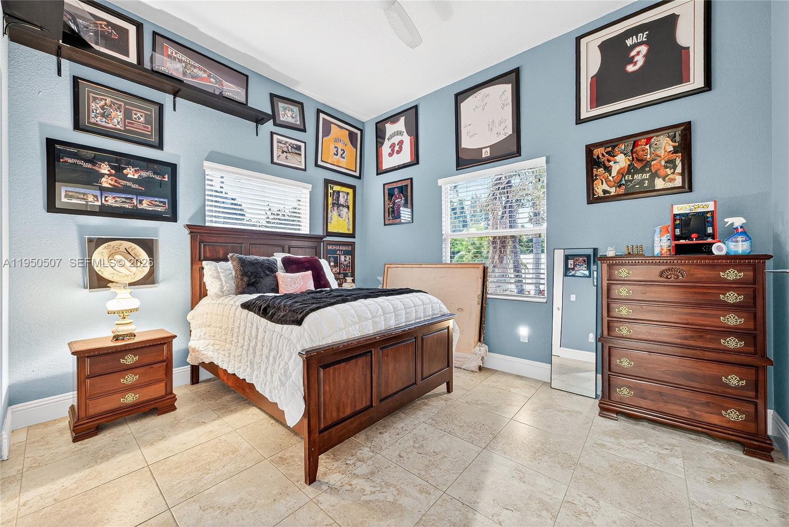 COUNTRY CLUB RANCHES SEC - Residential