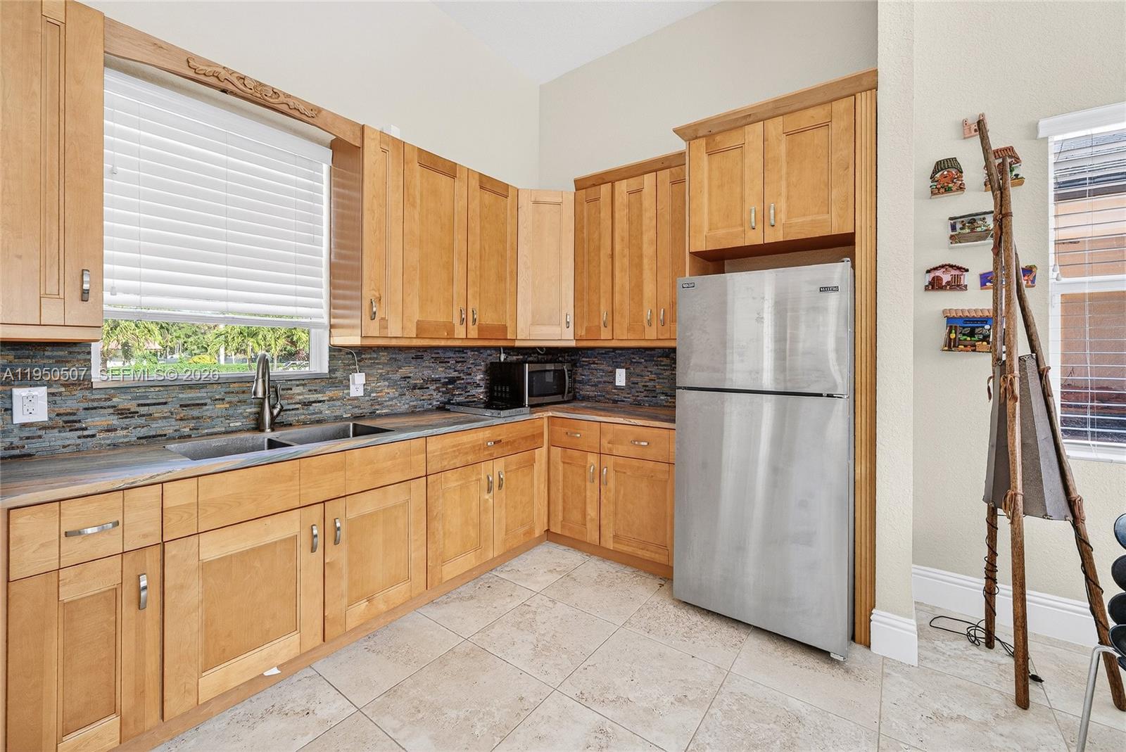 COUNTRY CLUB RANCHES SEC - Residential