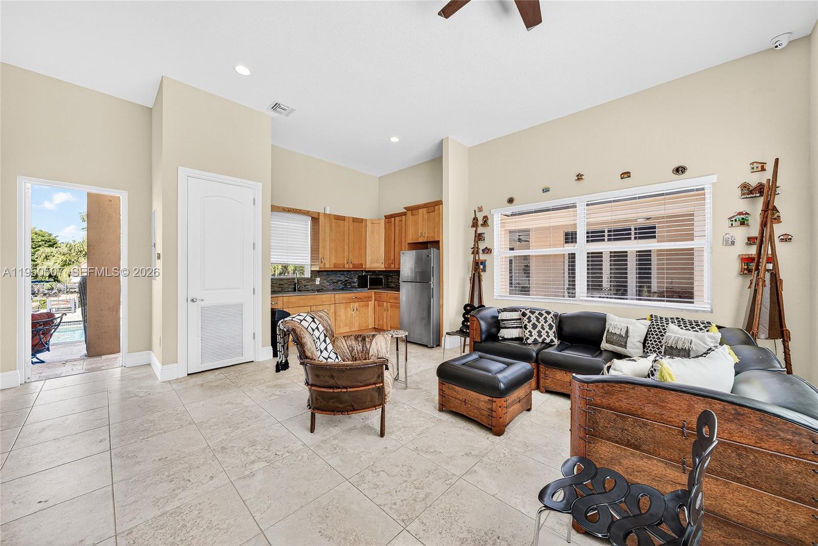 COUNTRY CLUB RANCHES SEC - Residential