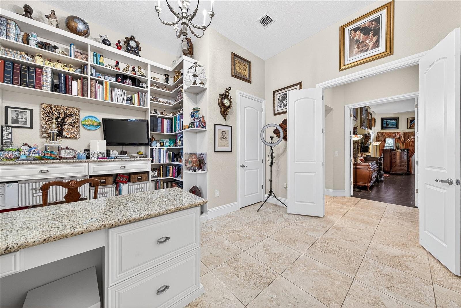 COUNTRY CLUB RANCHES SEC - Residential