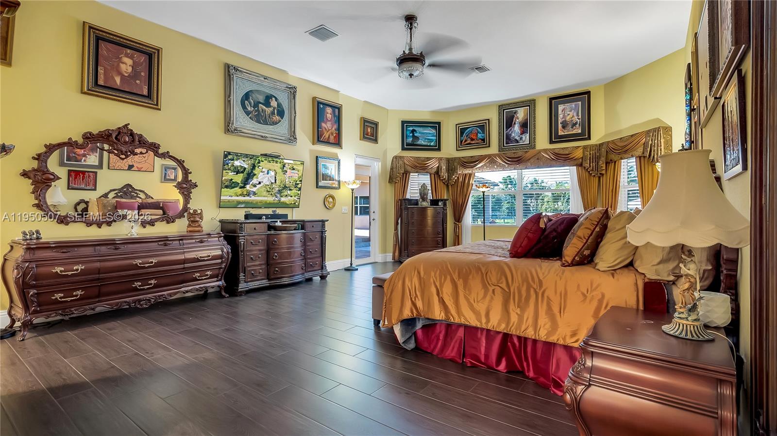 COUNTRY CLUB RANCHES SEC - Residential