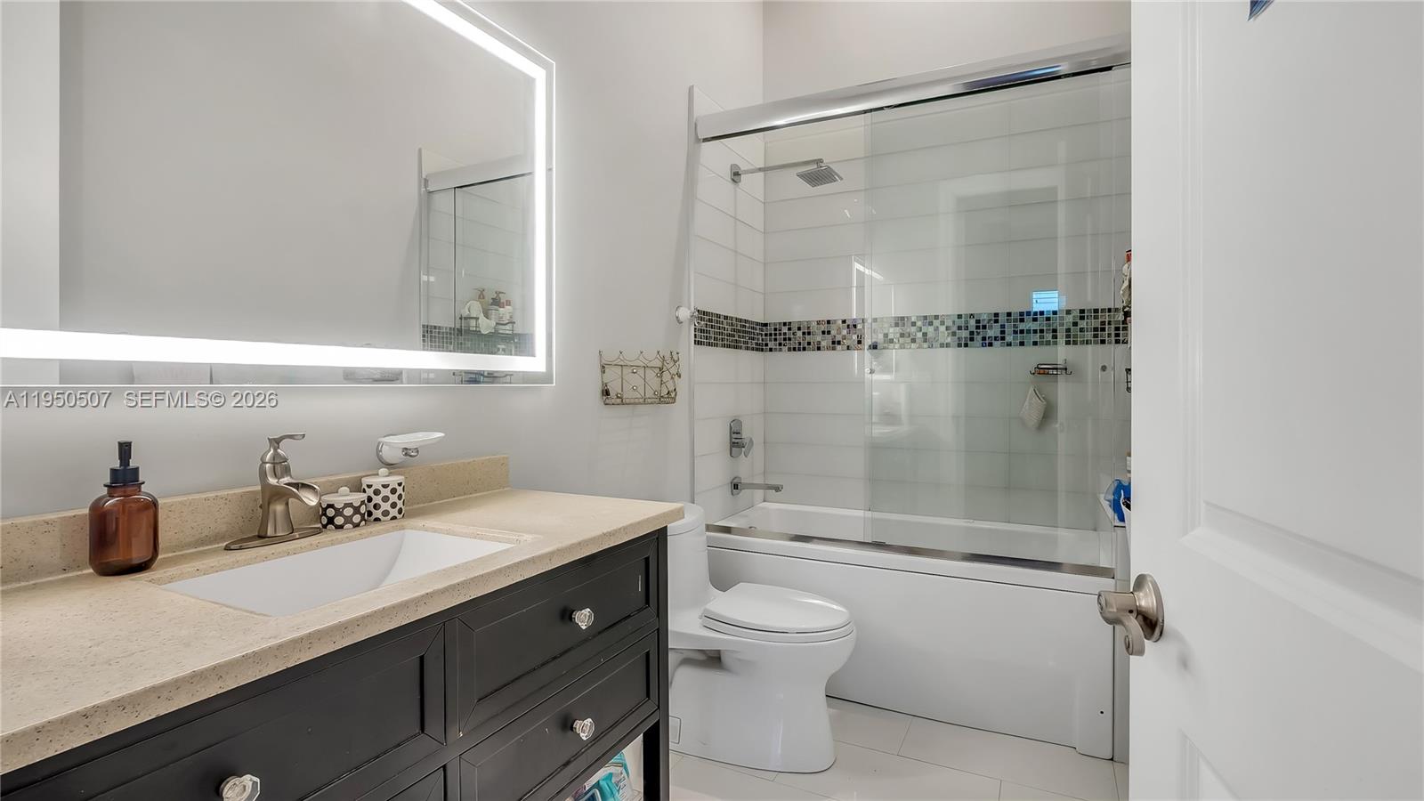 COUNTRY CLUB RANCHES SEC - Residential