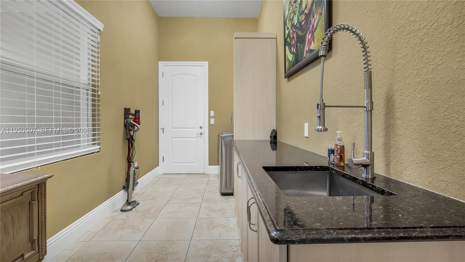 COUNTRY CLUB RANCHES SEC - Residential