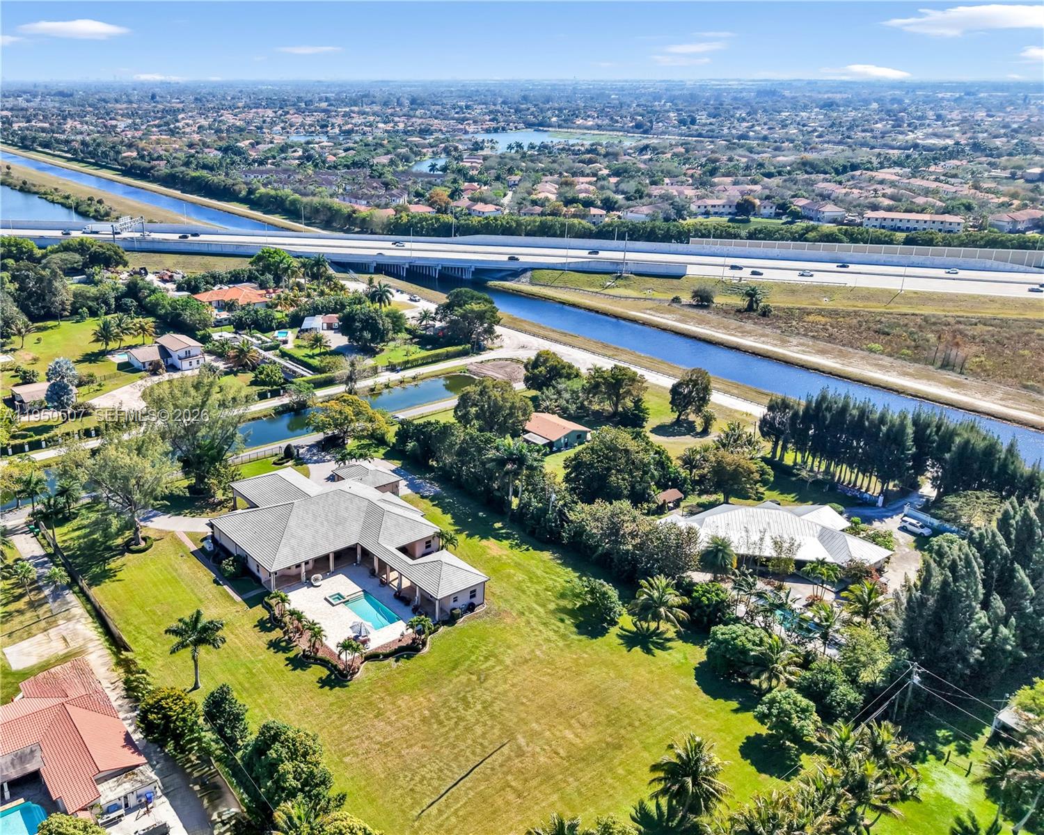 COUNTRY CLUB RANCHES SEC - Residential