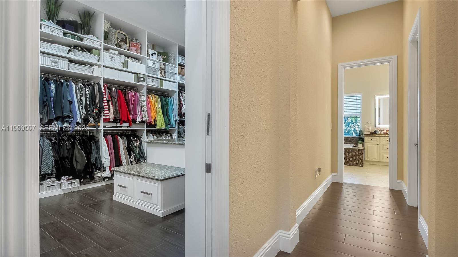 COUNTRY CLUB RANCHES SEC - Residential