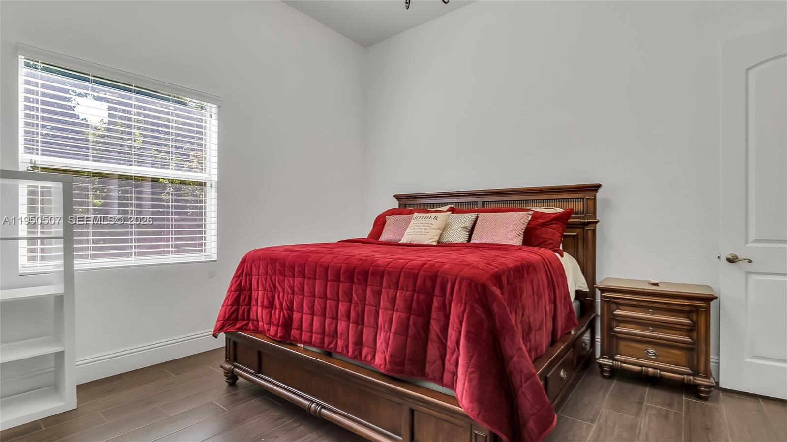 COUNTRY CLUB RANCHES SEC - Residential