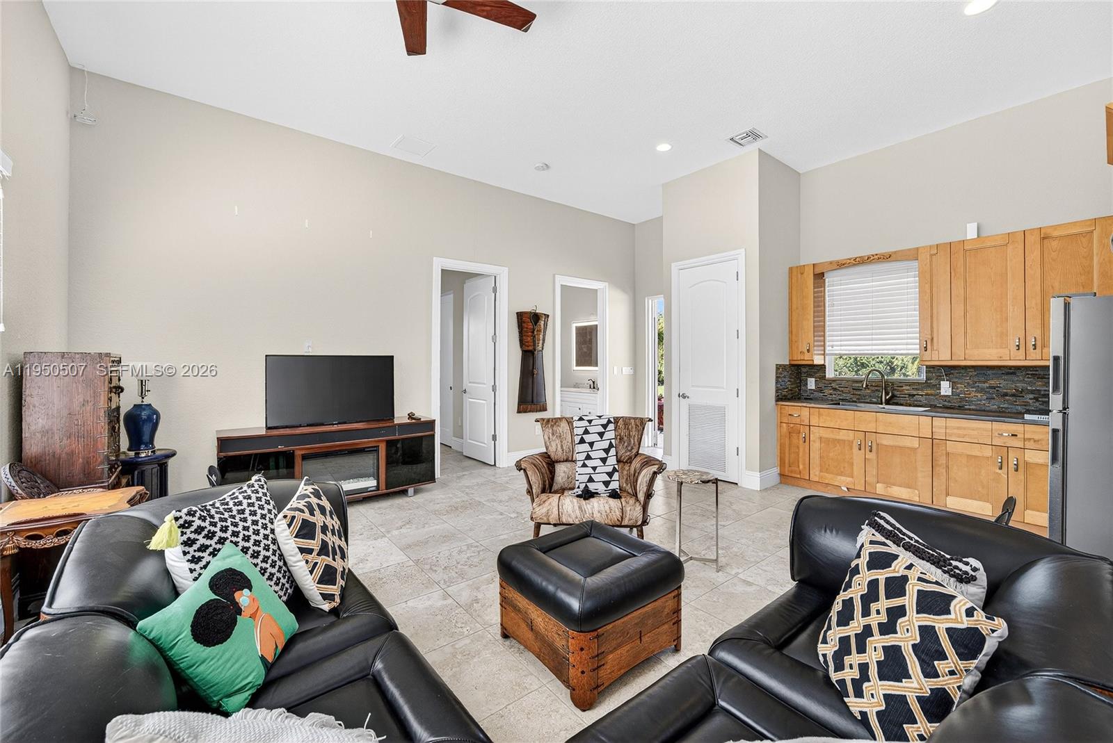 COUNTRY CLUB RANCHES SEC - Residential