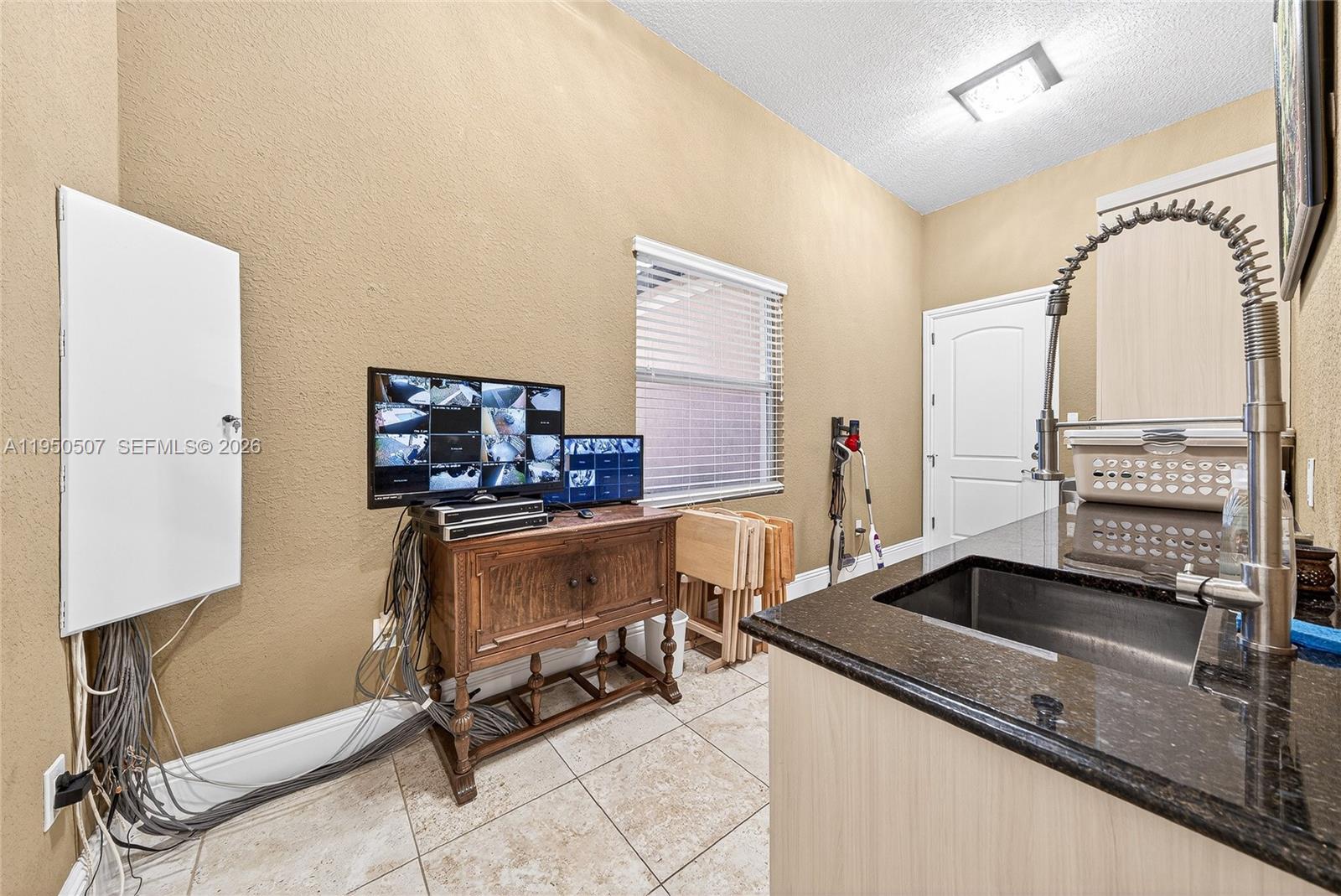 COUNTRY CLUB RANCHES SEC - Residential