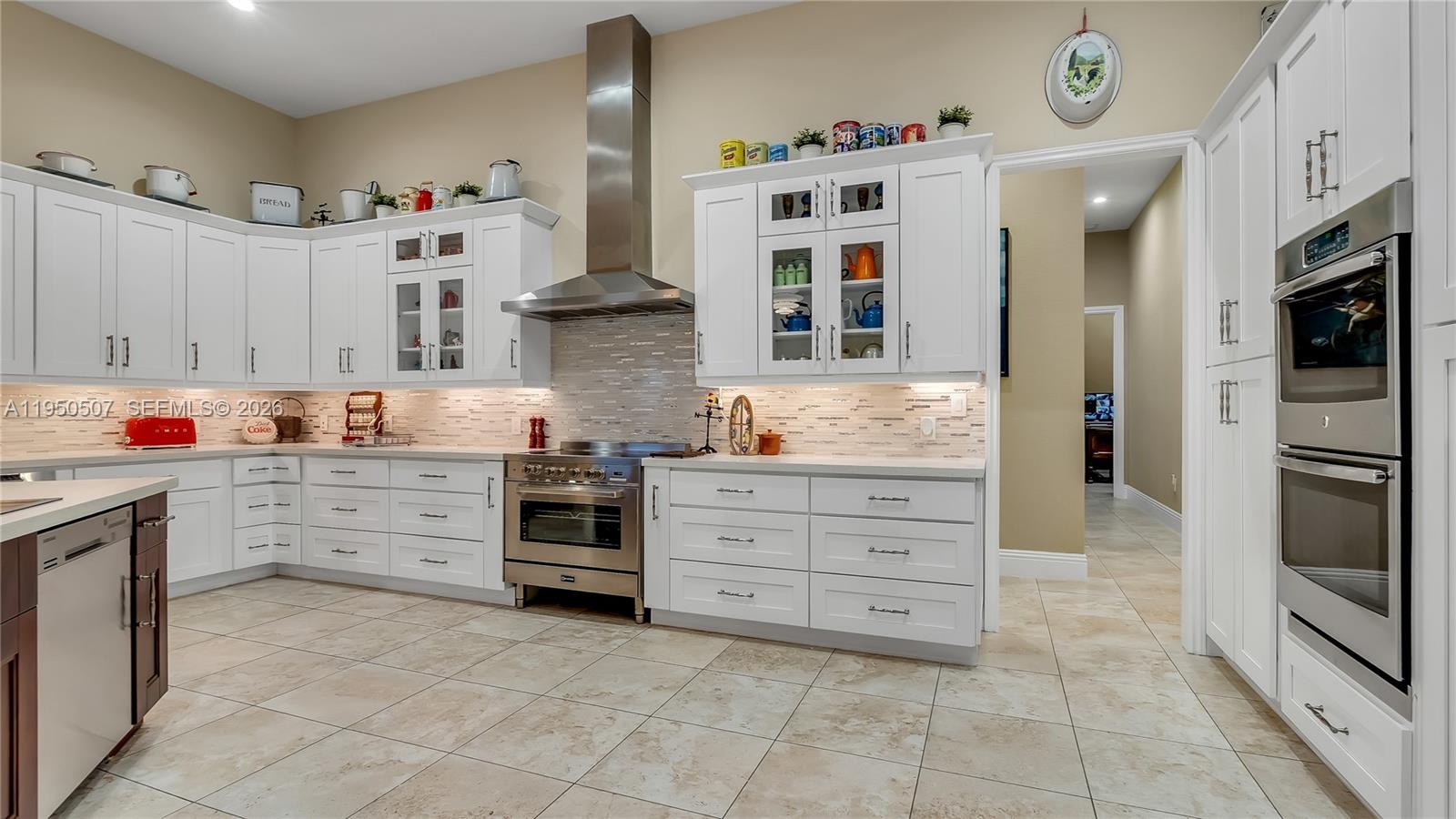 COUNTRY CLUB RANCHES SEC - Residential