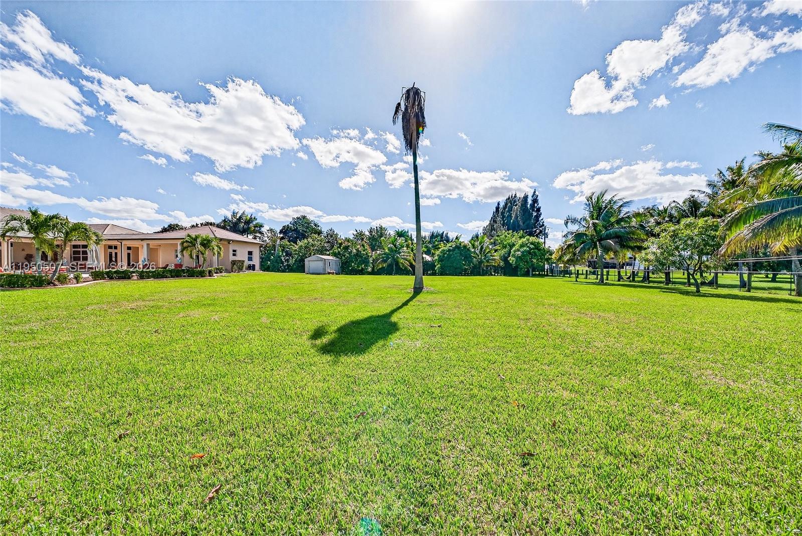 COUNTRY CLUB RANCHES SEC - Residential