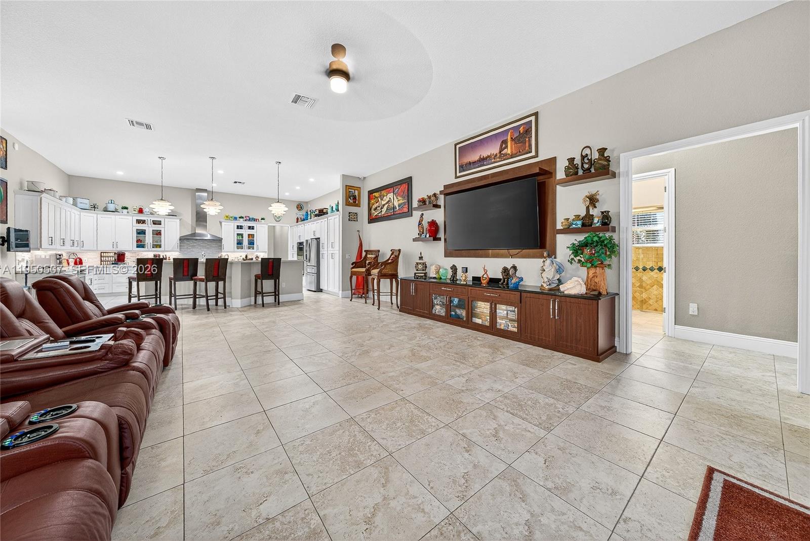 COUNTRY CLUB RANCHES SEC - Residential