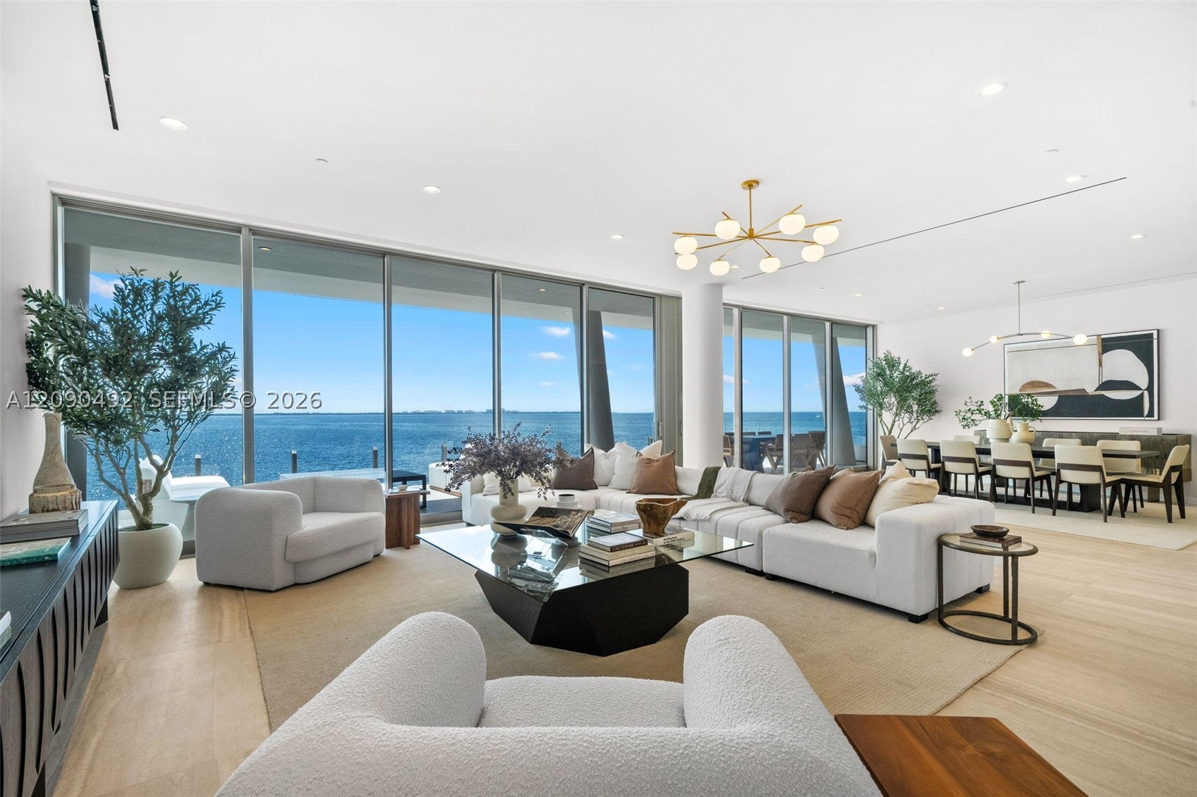 5 Grove Isle Dr M301