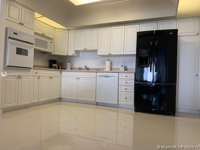 Magnificent professionally remodeled unit fully furnished and ready to move in.Great amenities. Desirable Sunny Isles Beach with lots of restaurants,shopping,and great beach. Easy building to rent for short or long term rent.