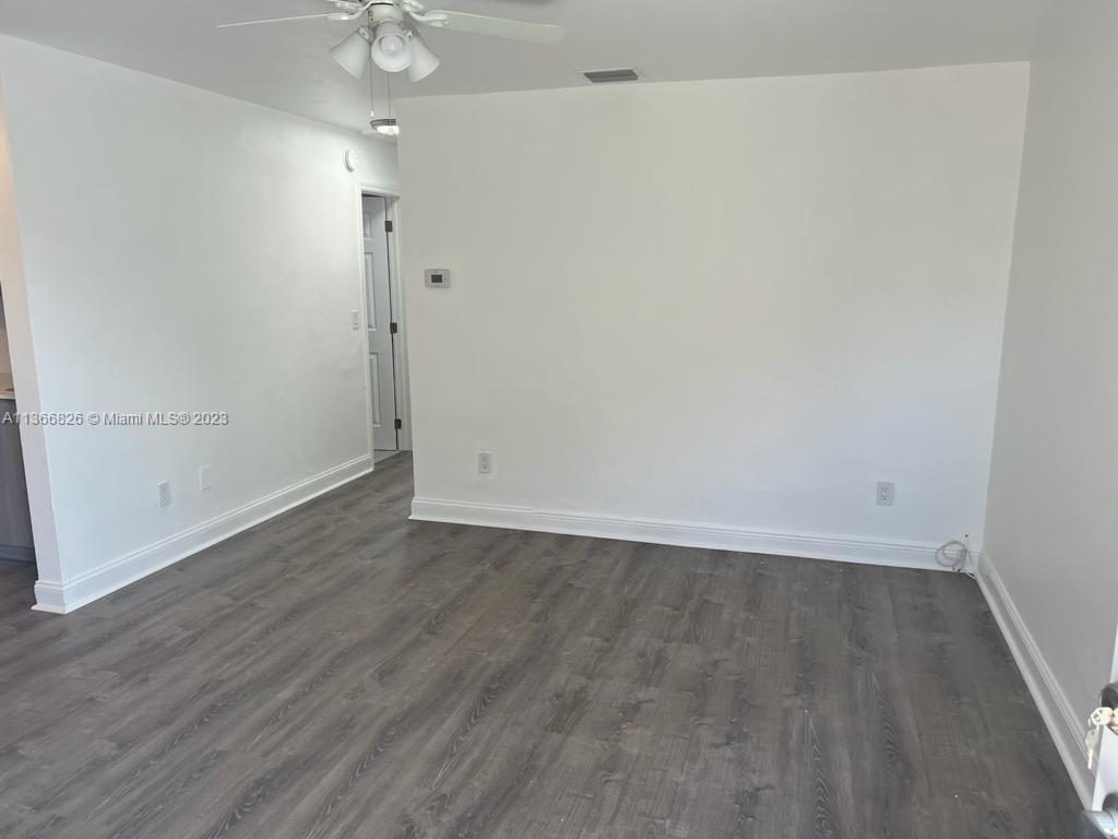 GLENROYAL SUB - Residential Lease