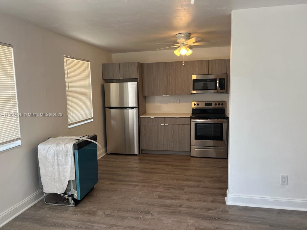 GLENROYAL SUB - Residential Lease