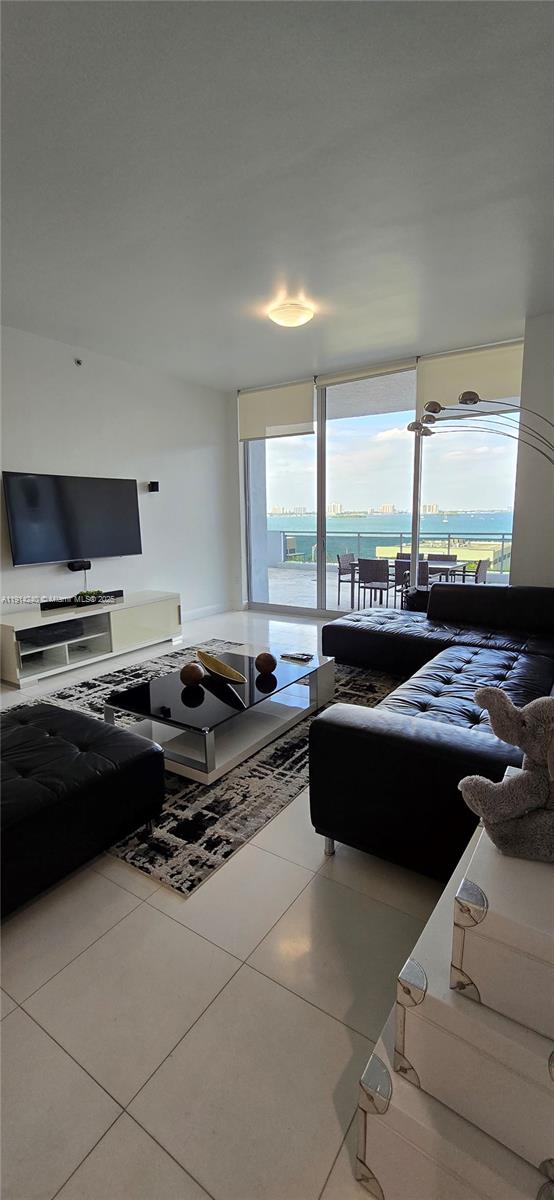 THE LEXI CONDO - Residential Lease