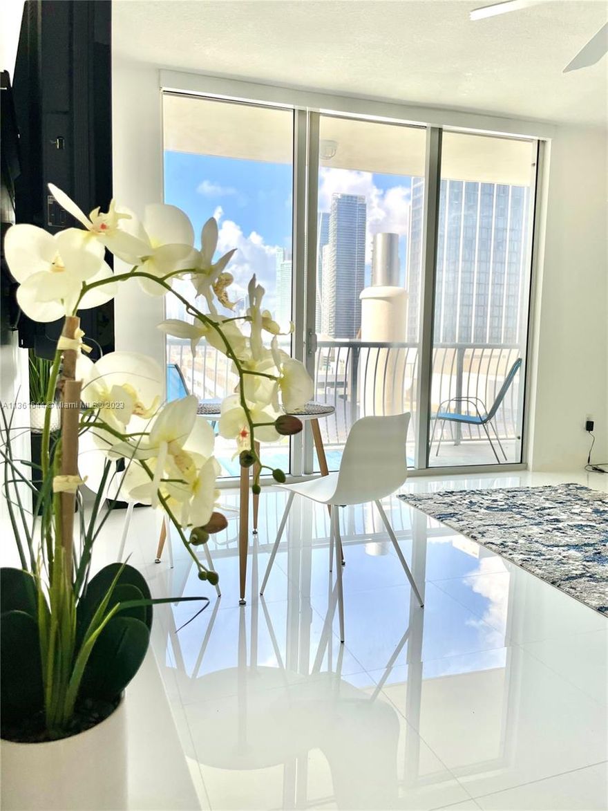 Fully furnished studio for rent at Opera Tower. Available for short term rent or long term rent. Breathtaking city and water views. Located across the street from Margaret Pace Park. Minutes away from Miami Beach, Miami Downtown, Brickell, Design District. Water, basic cable and 1 parking space included in rent.