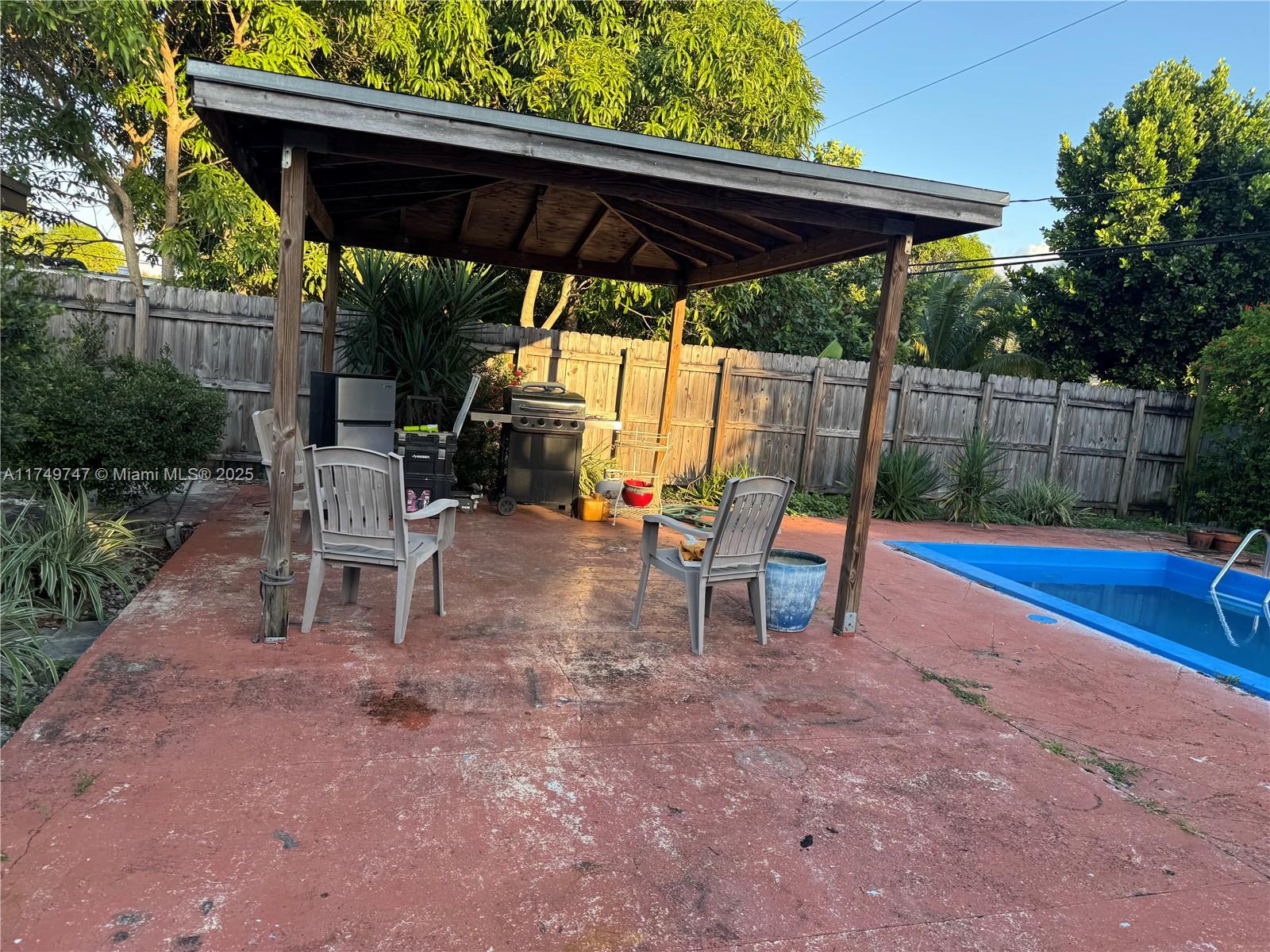 NORTH SHORE HEIGHTS - Residential