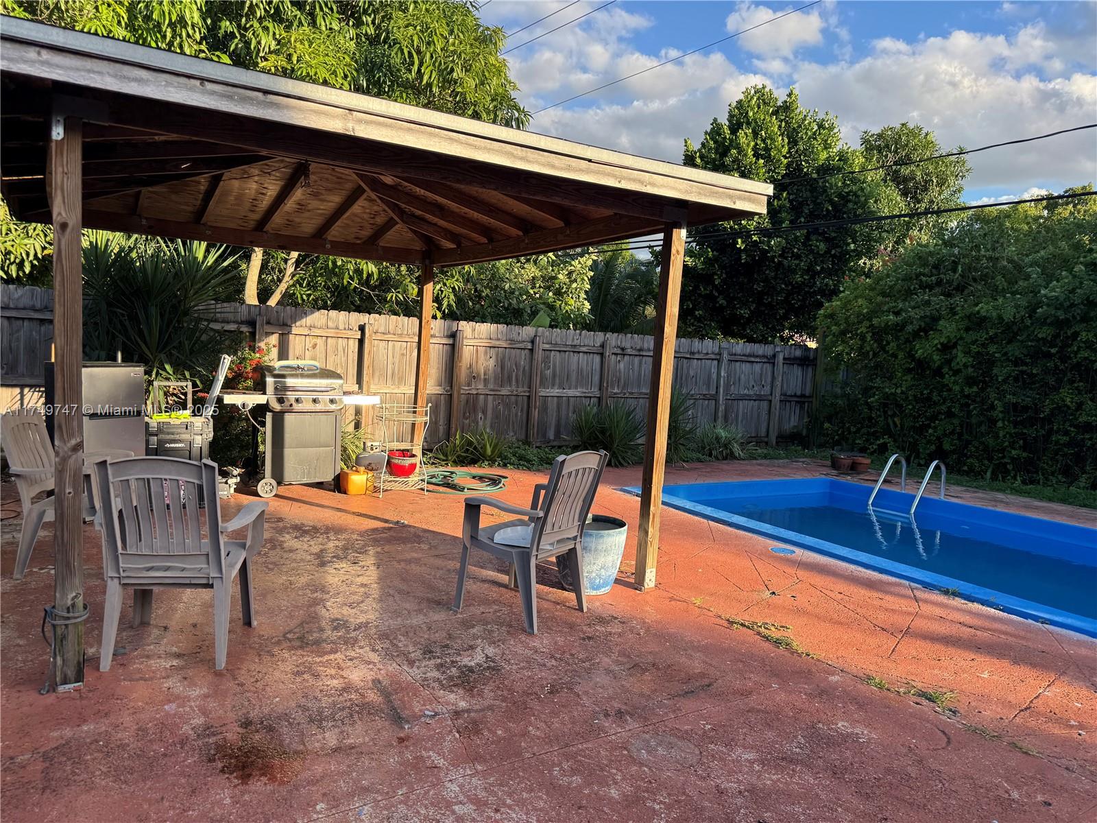 NORTH SHORE HEIGHTS - Residential