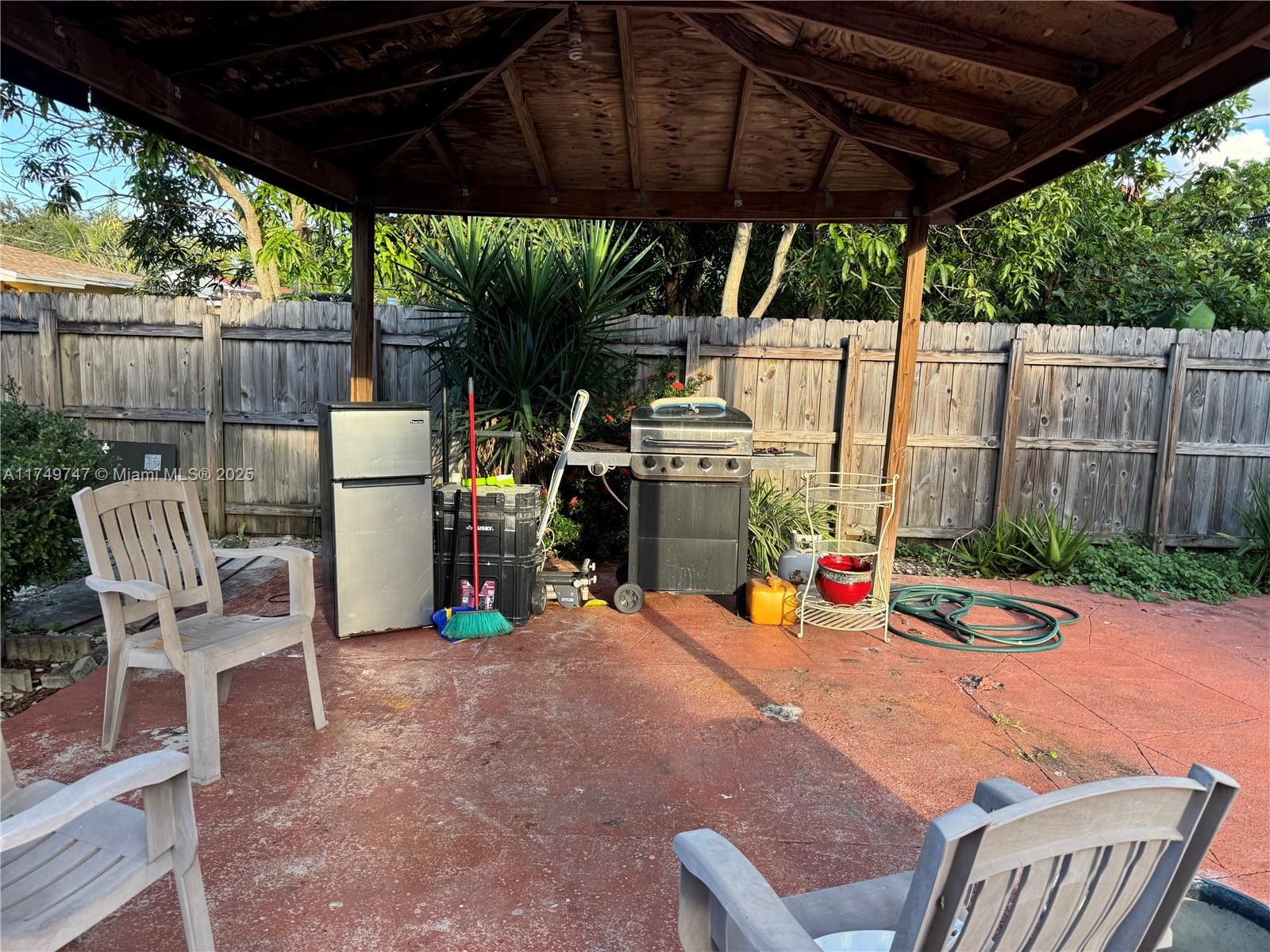 NORTH SHORE HEIGHTS - Residential